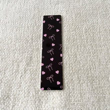 Load image into Gallery viewer, Black/Pink Bows and Hearts Bookmark
